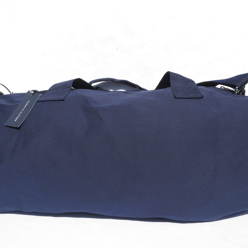 Tommy Hilfiger Large Gym Bag Duffle Navy Blue NEW - Picture 12 of 12